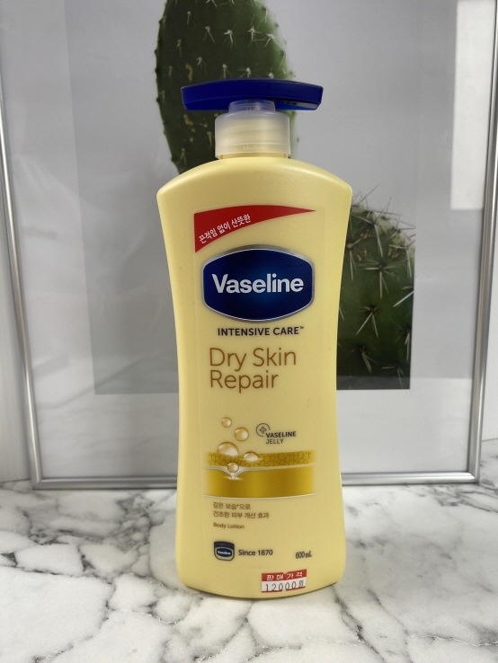 yaybunthaimart야이분타이마트::วาสลีนสีเหลือง สูตร ฟื้นฟูผิวแห้ง (Vaseline Dry Skin Repair )600มล 바세린600 (노란색)