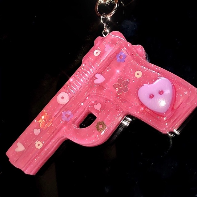 flower heart gun keyring