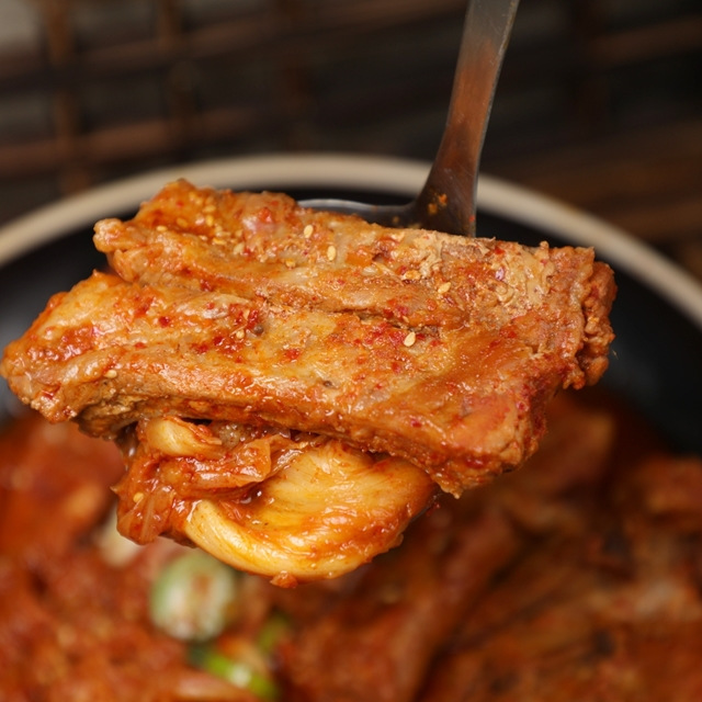 등갈비 2채+ 1채를 더 총 3채(2kg내외)