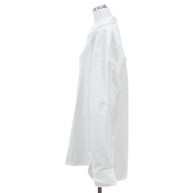 [새상품] 제너럴아이디어 스탠다드핏 화이트 셔츠