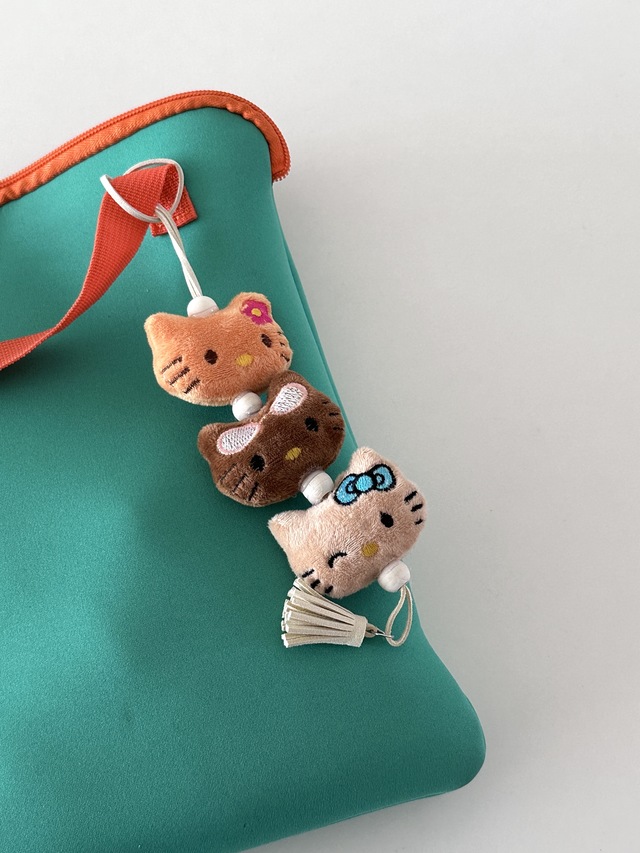 키티 줄줄이 키링