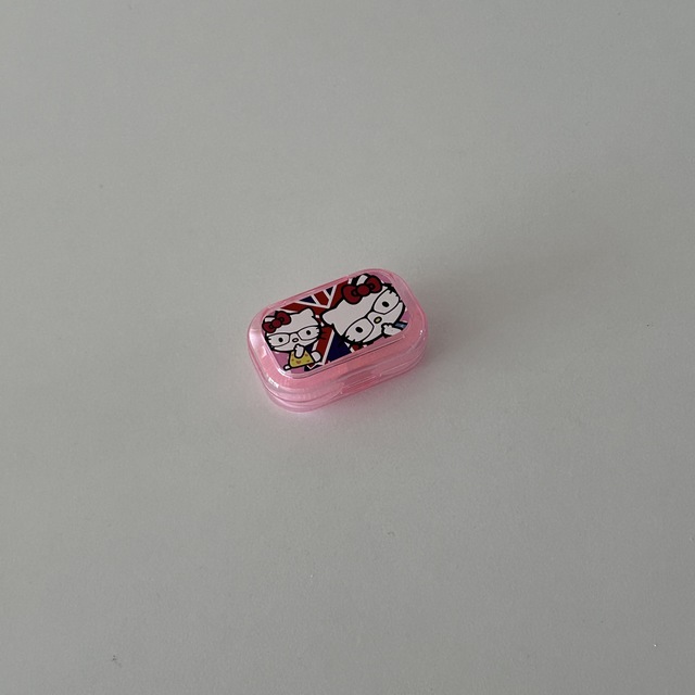 키티 고전 렌즈통