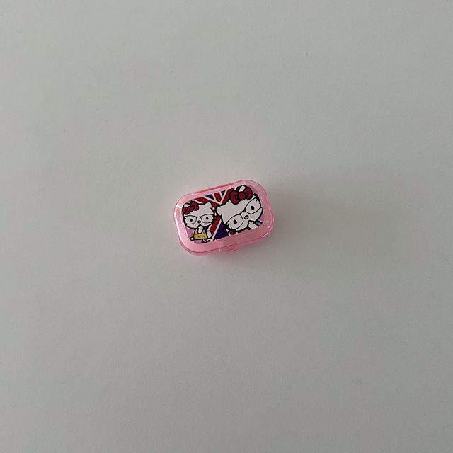 키티 고전 렌즈통