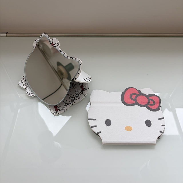 키티 페이스 탁상거울
