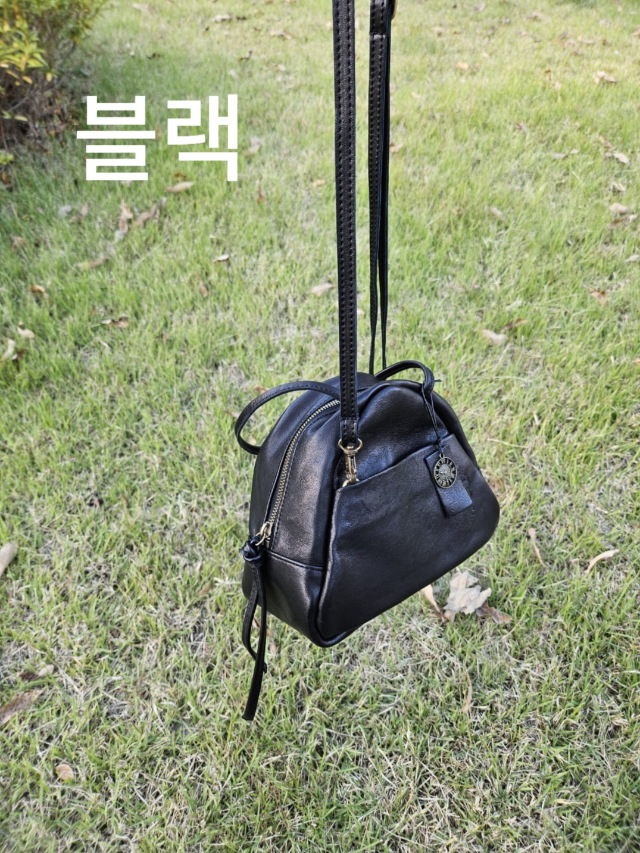 핸드메이드 양가죽 삼각토트백